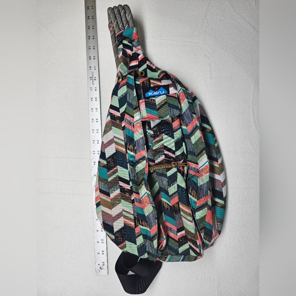 KAVU Rope Sling Bag Chevron Geometric Pattern Outdoor Backpack - Picture 8 of 9